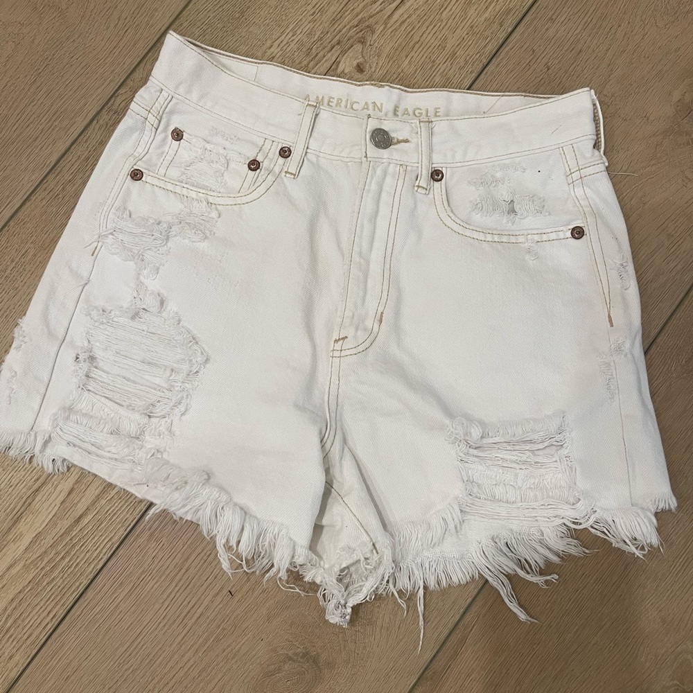 American Eagle 90s Boyfriend White Jean Shorts